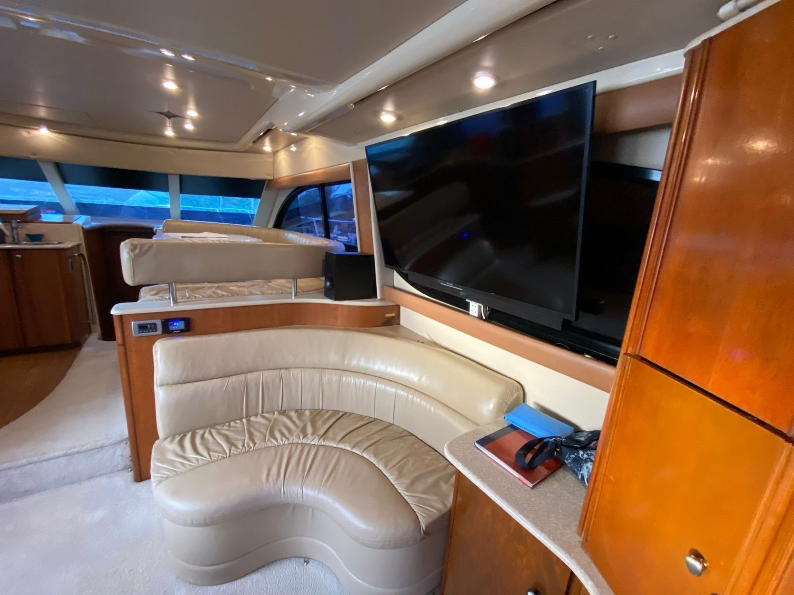 Yate Meridian 42 pies flybridge en Marina Yucalpetén, Progreso, listo para un charter privado