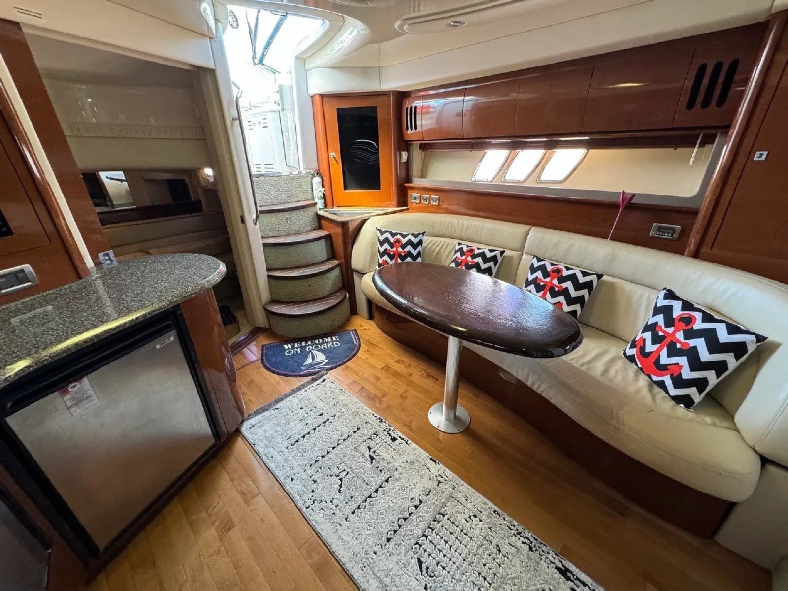 Sea Ray 46 ft Sundancer luxury motor yacht cruising off Progreso Yucatán with AC cabin and premium trim